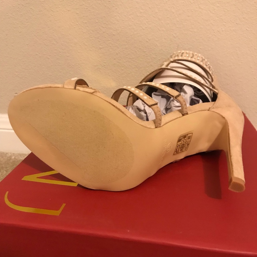 Embellished Heel - Picture 4 of 5